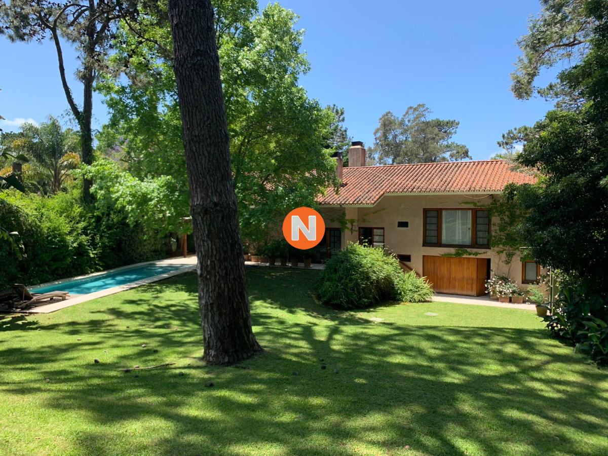 Hermosa Casa en alquiler temporada en el Golf - NLV216728C