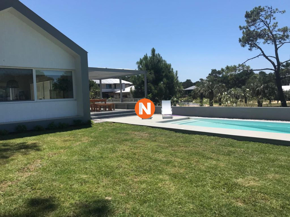 Casa Ref.214285 - Casa en alquiler, 5 dormitorios, Pinar del Faro