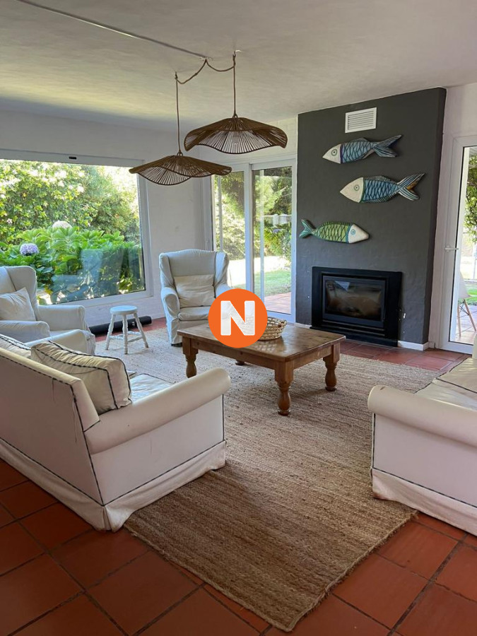 Casa en Alquiler, La Barra, La Barra, 5 Dormitorios. - NLV206689C
