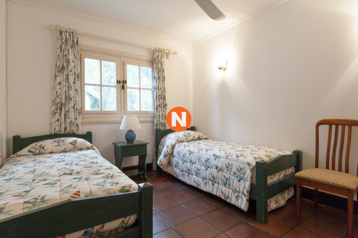 Casa Ref.209145 - Casa en Venta, Golf, Punta del Este, 5 Dormitorios.