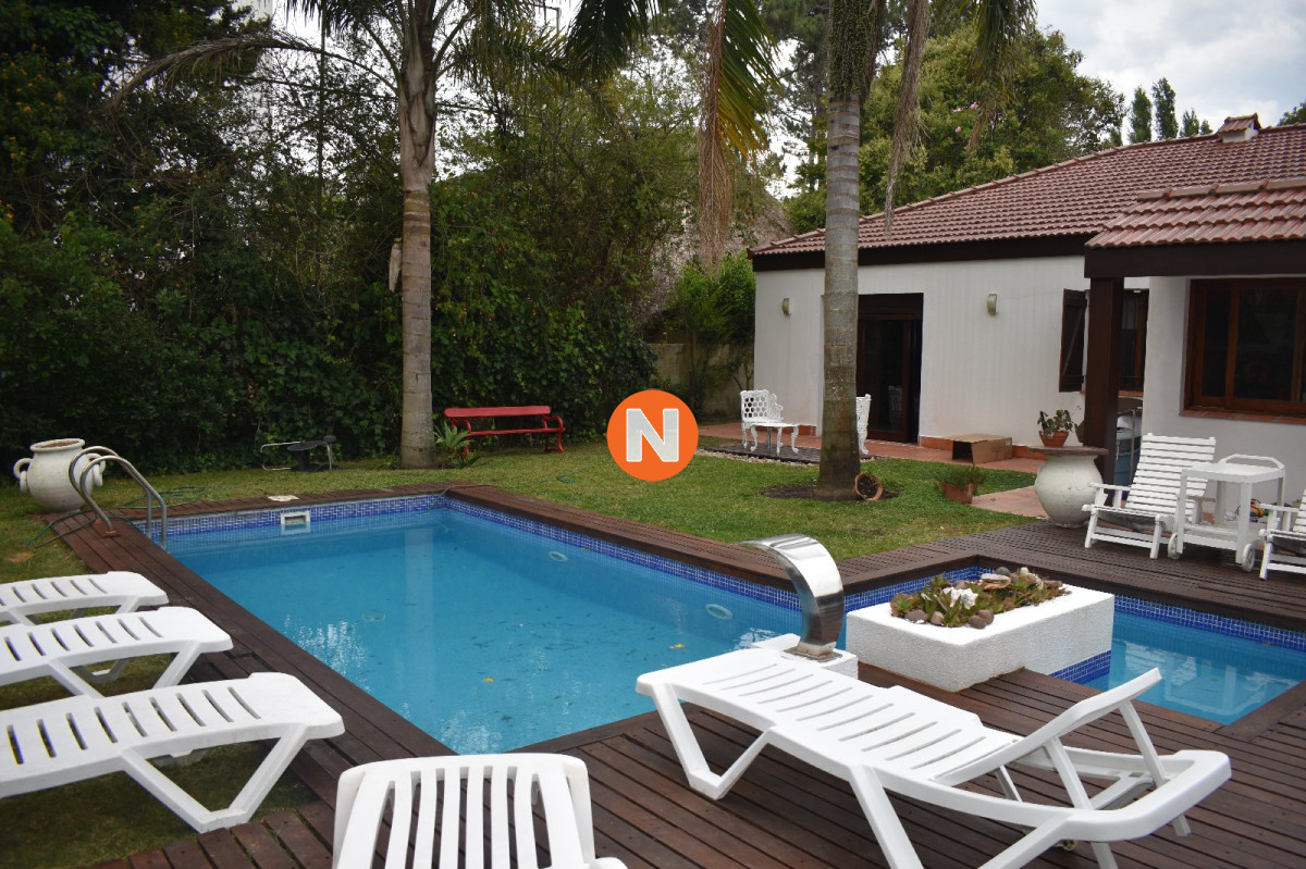 Casa Ref.208083 - Casa en Venta, Lugano, Punta del Este, 4 Dormitorios.