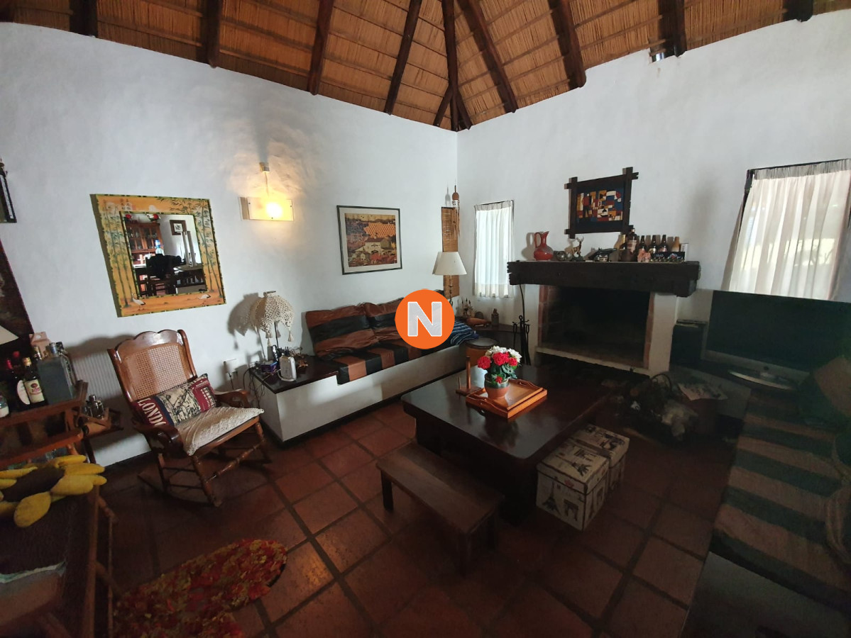 Casa Ref.216615 - Casa en venta Pinares!