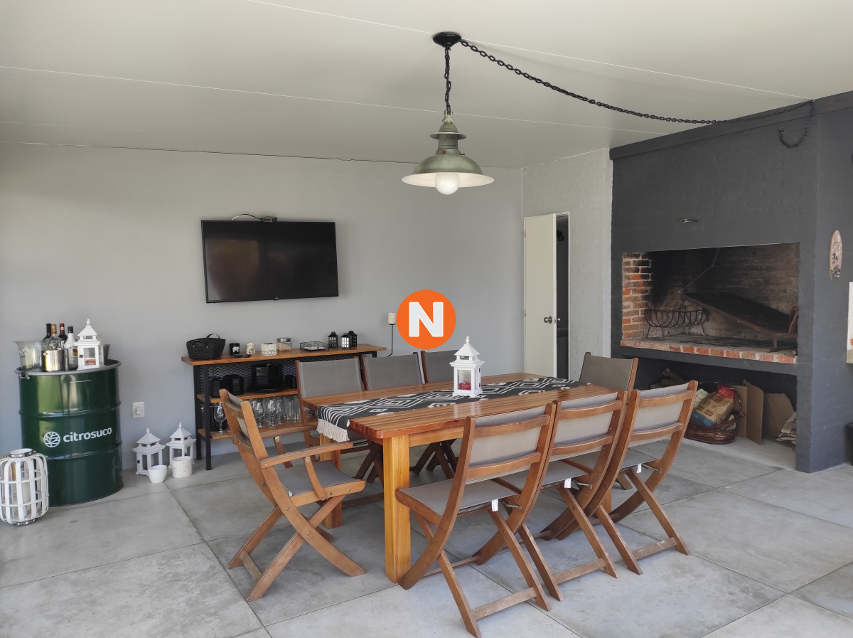 Casa Ref.206143 - Casa en Venta y Alquiler, Aidy Grill, Punta del Este, 4 Dormitorios.