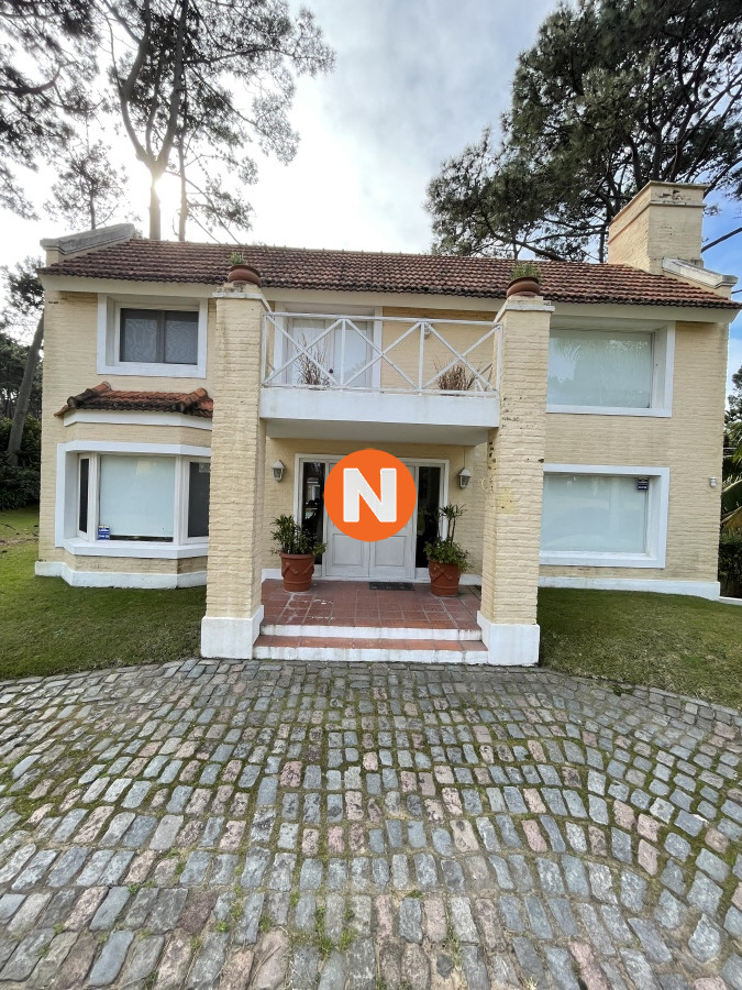 Casa Ref.205181 - Casa en Venta y Alquiler, La Barra, La Barra, 3 Dormitorios.