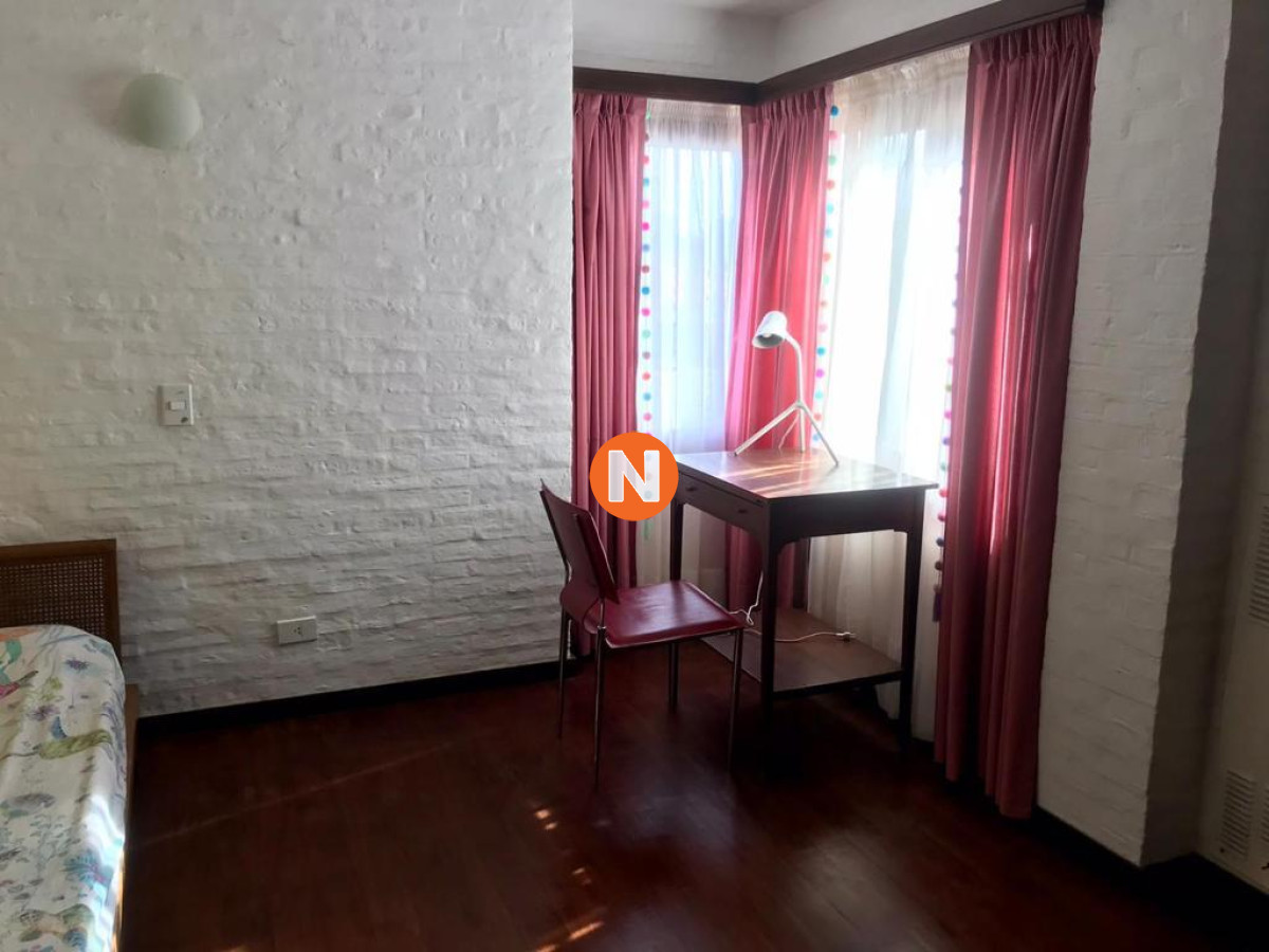 Casa Ref.220126 - Casa a la venta de 6 dormitorios, 7 ambientes en Punta del Este 