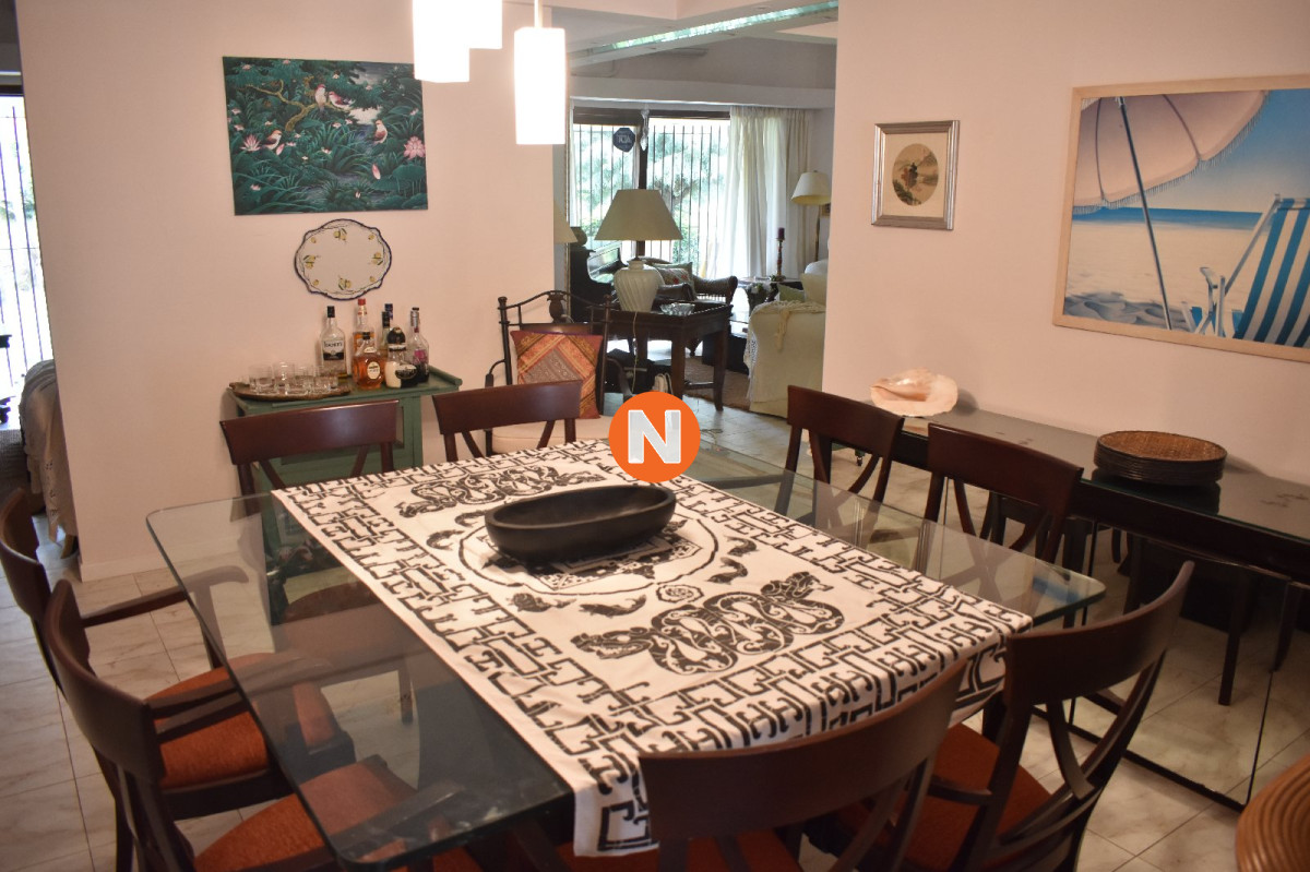 Casa Ref.208083 - Casa en Venta, Lugano, Punta del Este, 4 Dormitorios.