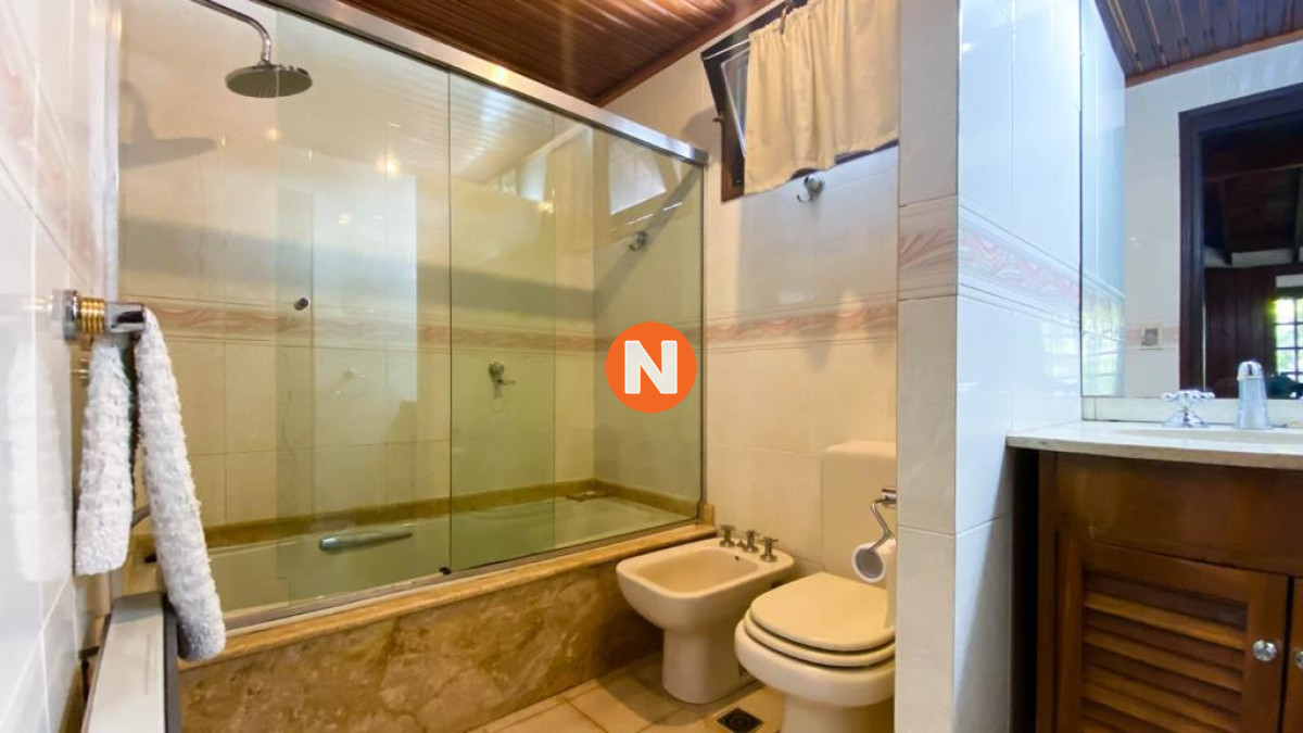 Casa Ref.206136 - Casa en Venta y Alquiler, Mansa, Punta del Este, 4 Dormitorios.
