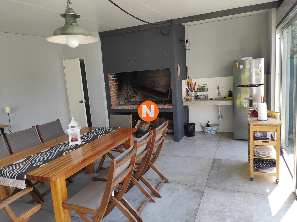 Casa Ref.206143 - Casa en Venta y Alquiler, Aidy Grill, Punta del Este, 4 Dormitorios.