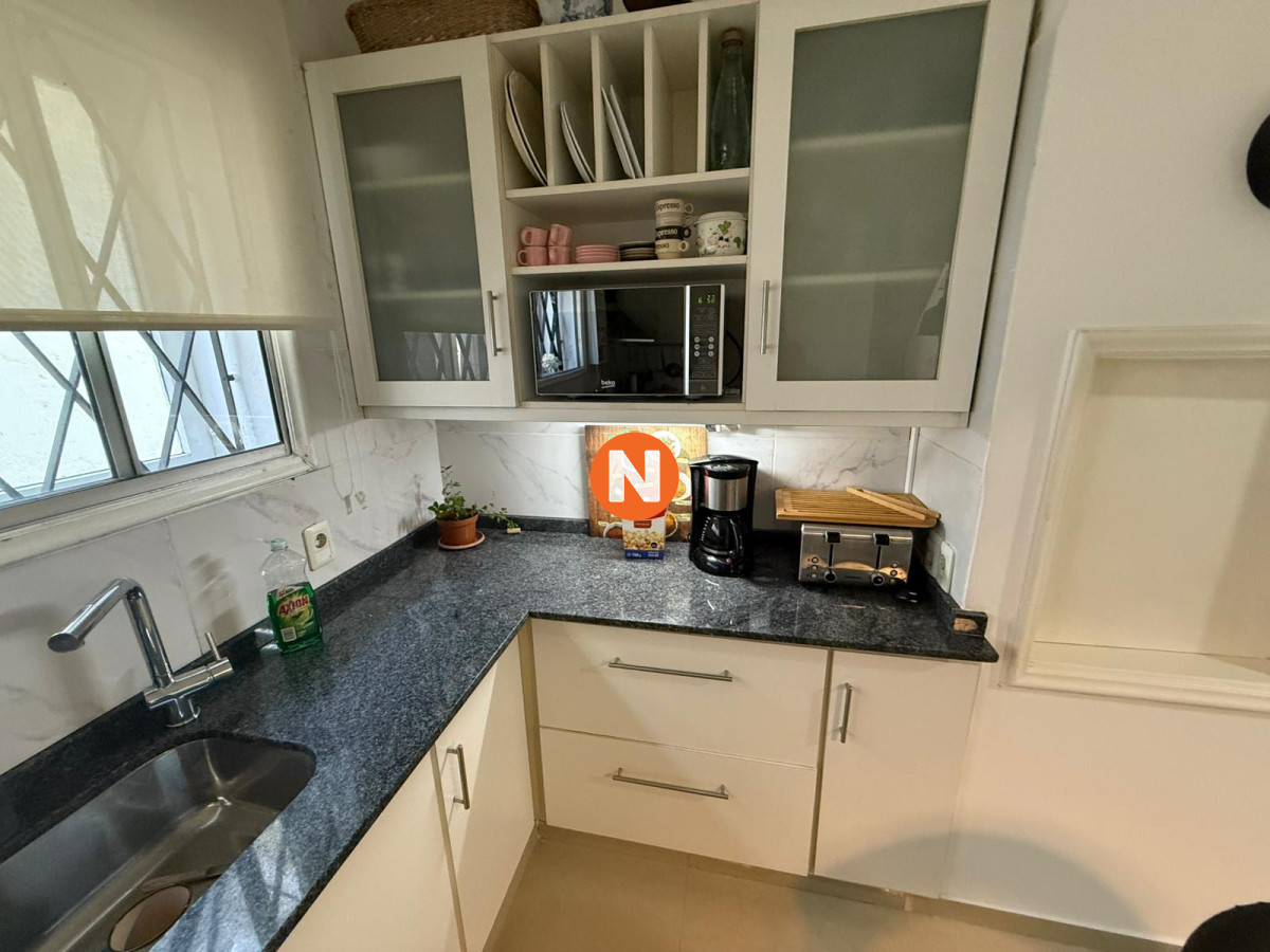 Casa Ref.223109 - Casa a una cuadra del mar en Venta
