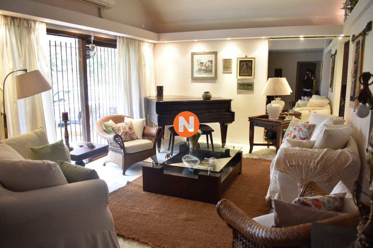 Casa Ref.208083 - Casa en Venta, Lugano, Punta del Este, 4 Dormitorios.