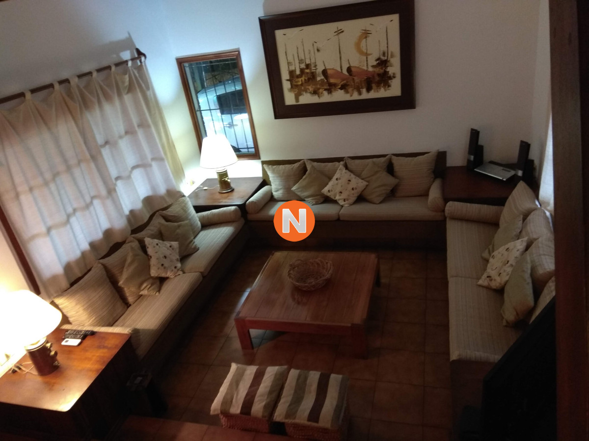 Casa Ref.206143 - Casa en Venta y Alquiler, Aidy Grill, Punta del Este, 4 Dormitorios.