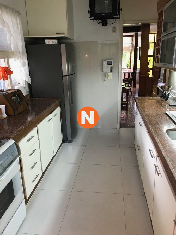 Casa Ref.205486 - Casa en Venta  5 dorm en Playa Mansa