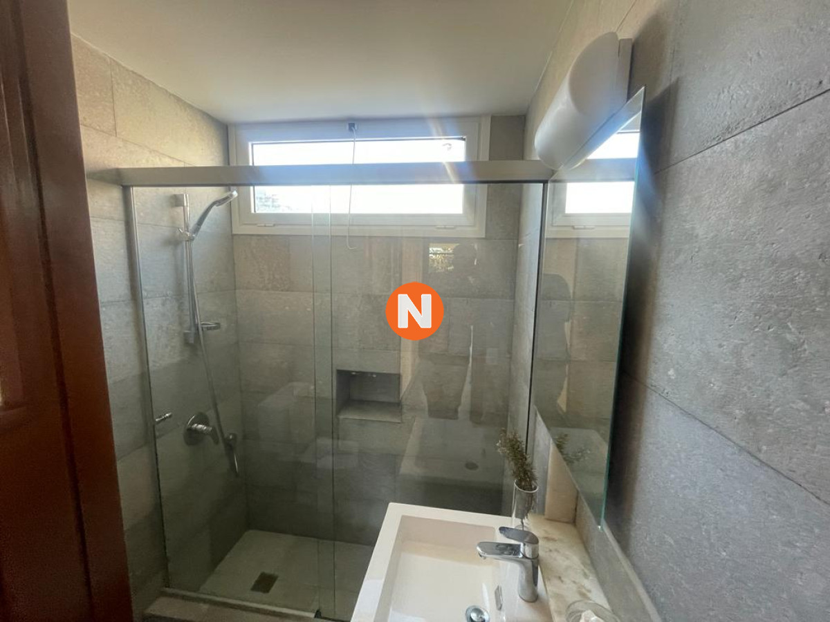 Casa Ref.220267 - Casa en alquiler en la Peninsula de Punta del Este 