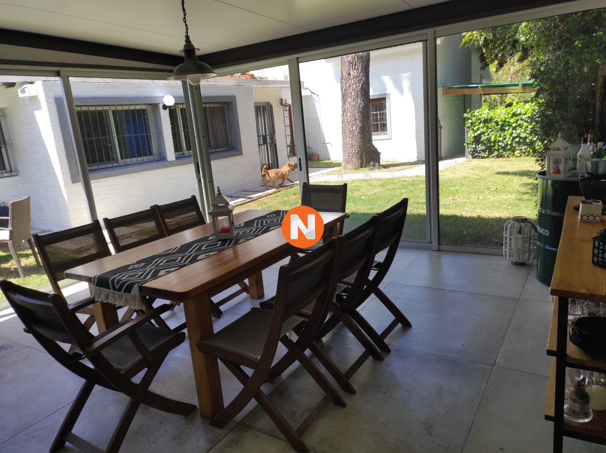 Casa Ref.206143 - Casa en Venta y Alquiler, Aidy Grill, Punta del Este, 4 Dormitorios.