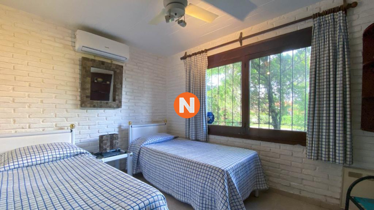 Casa Ref.206136 - Casa en Venta y Alquiler, Mansa, Punta del Este, 4 Dormitorios.