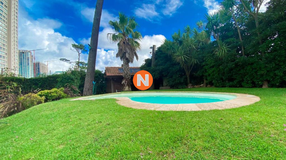 Casa Ref.206136 - Casa en Venta y Alquiler, Mansa, Punta del Este, 4 Dormitorios.