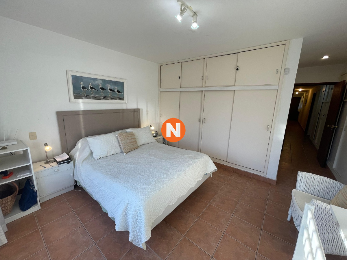 Casa Ref.208035 - Casa en Venta y Alquiler, Mansa, Punta del Este, 4 Dormitorios.