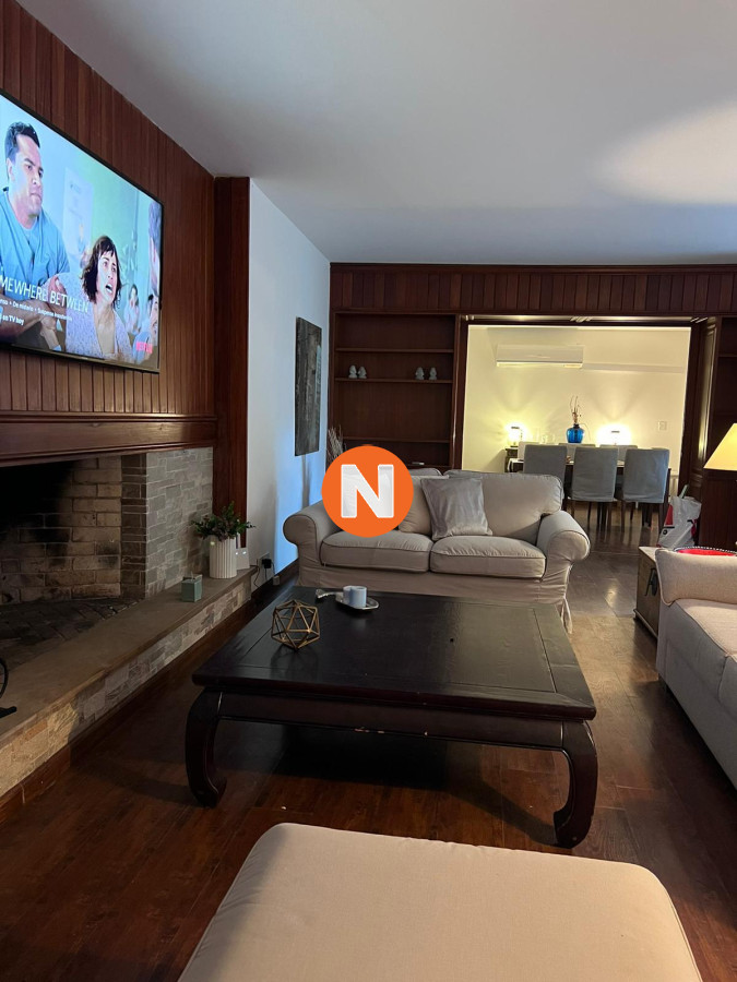 Casa Ref.221592 - Chalet en Venta - Estupendo para vivienda de todo el año