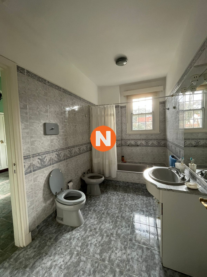 Casa Ref.209012 - Casa en Venta, Cantegril, Punta del Este, 4 Dormitorios.