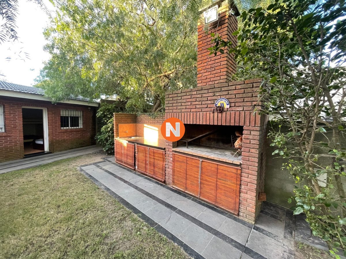 Casa Ref.208035 - Casa en Venta y Alquiler, Mansa, Punta del Este, 4 Dormitorios.