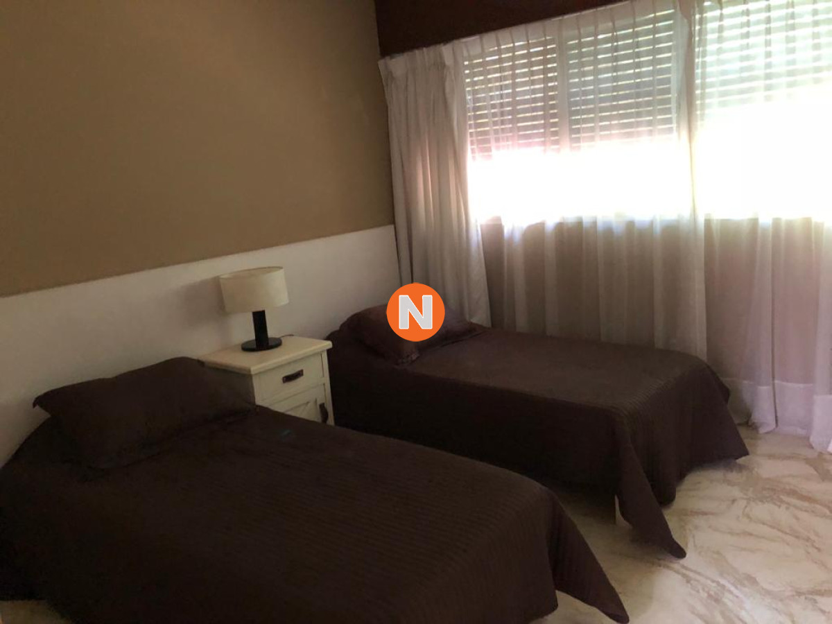 Casa Ref.220375 - Cálida casa en Parada 13 de La Brava