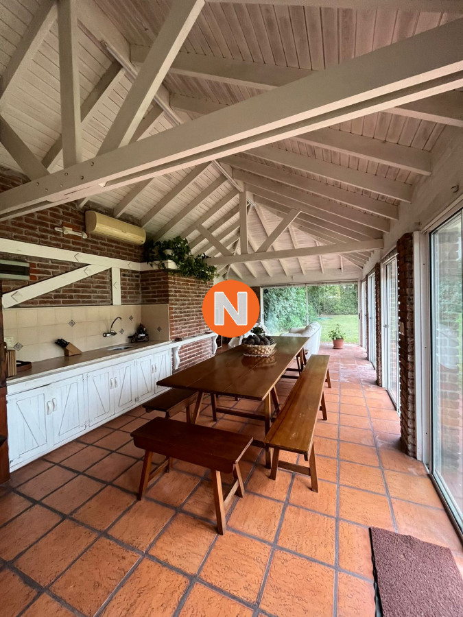 Casa Ref.209012 - Casa en Venta, Cantegril, Punta del Este, 4 Dormitorios.