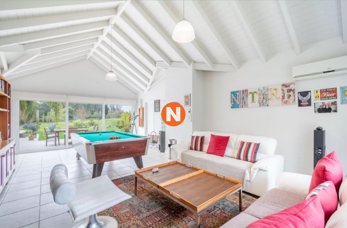 Casa Ref.219673 - Casa en Venta en la Brava de 5 dormitorios