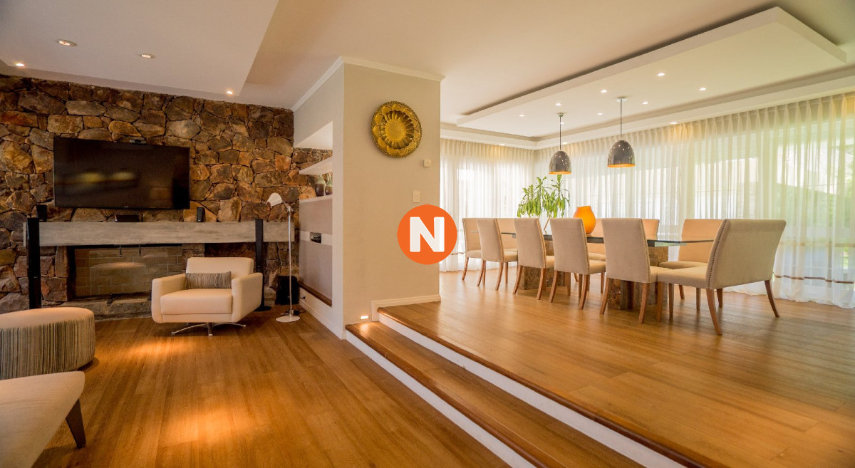 Casa Ref.209748 - Casa en Venta y Alquiler, Mansa, Punta del Este, 6 Dormitorios.