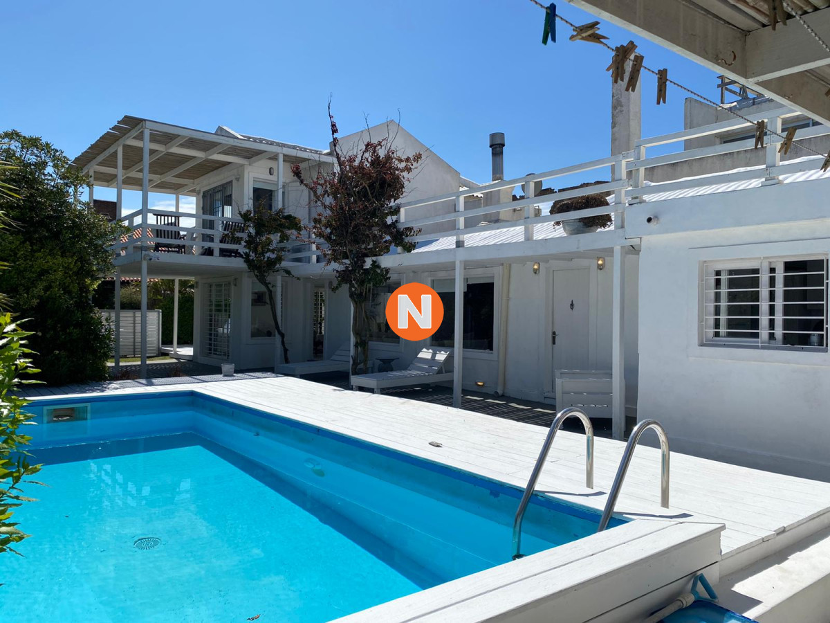 Casa en Venta y Alquiler, La Barra, La Barra, 4 Dormitorios. - NLV206403C