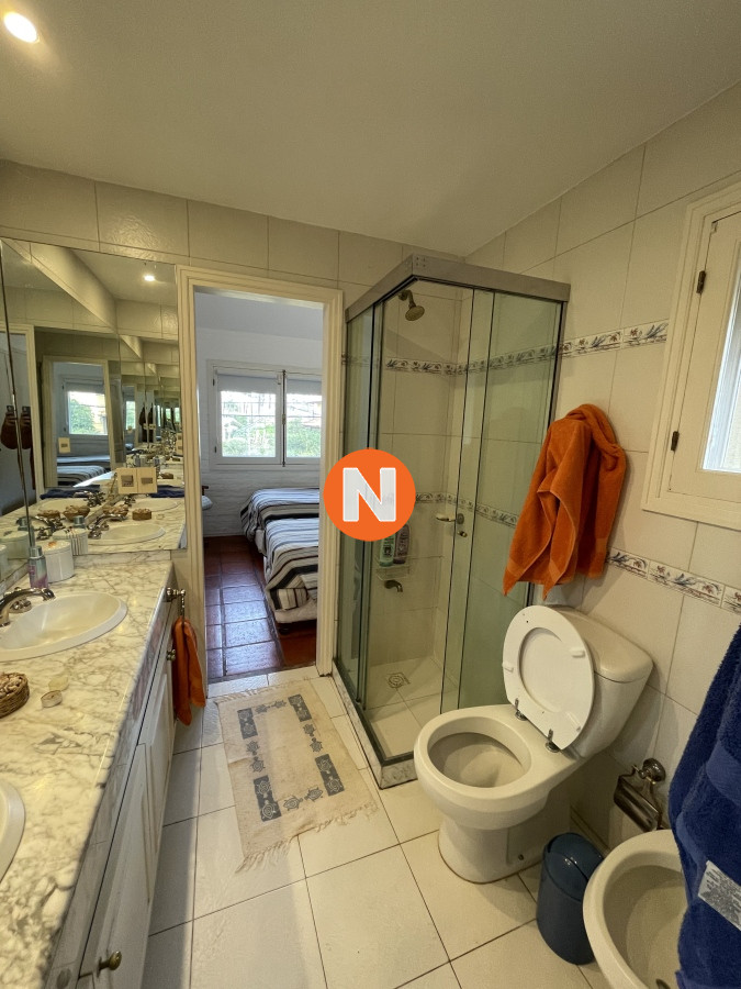 Casa Ref.205181 - Casa en Venta y Alquiler, La Barra, La Barra, 3 Dormitorios.