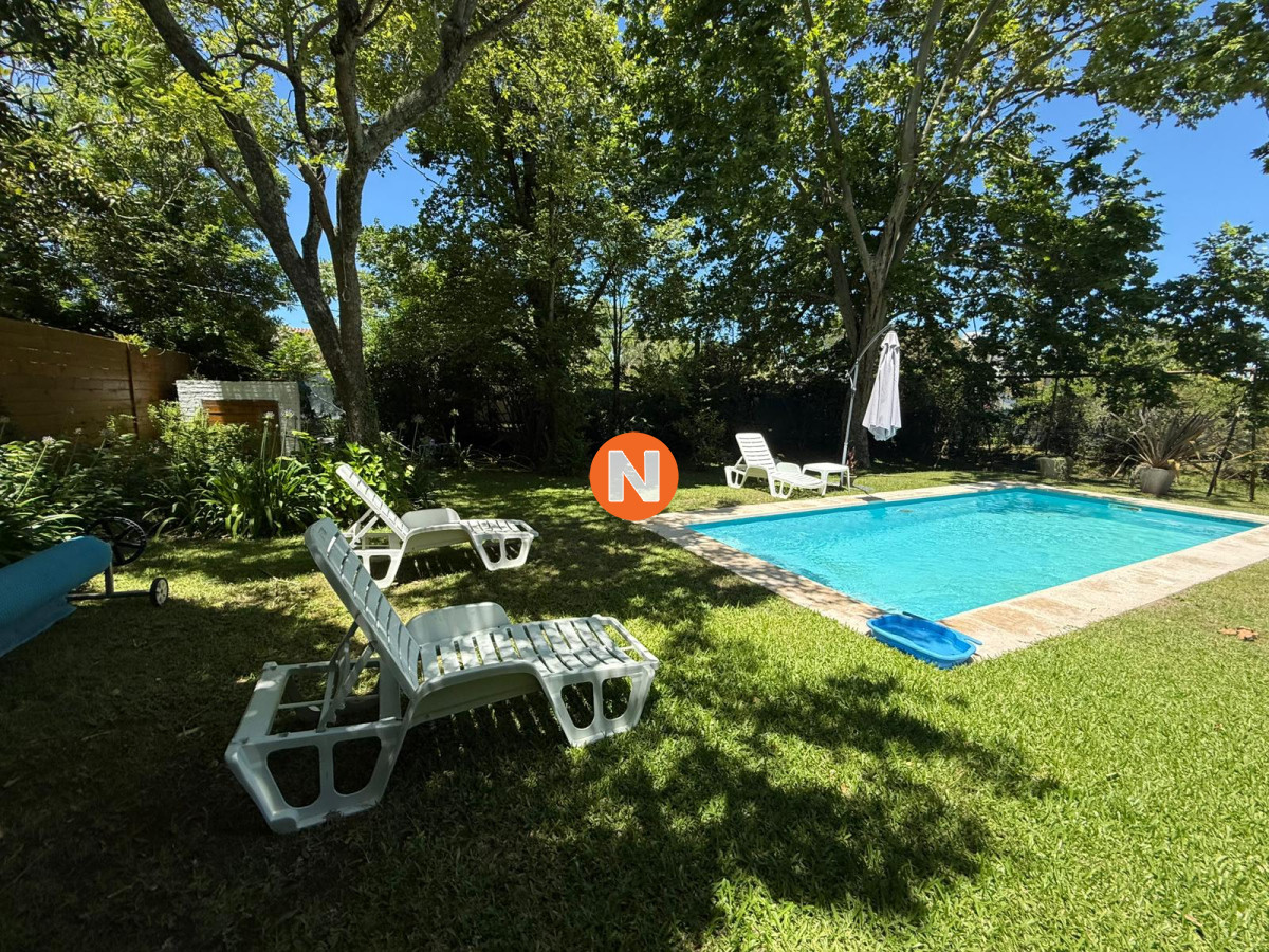Casa Ref.223109 - Casa a una cuadra del mar en Venta