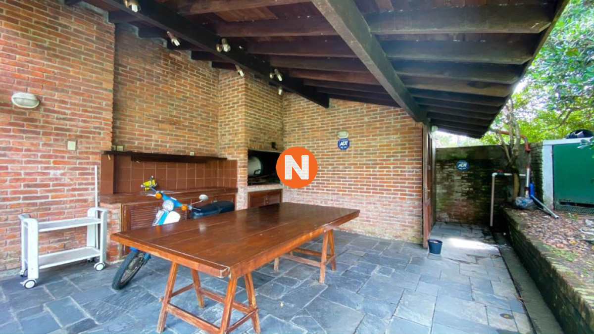 Casa Ref.206136 - Casa en Venta y Alquiler, Mansa, Punta del Este, 4 Dormitorios.