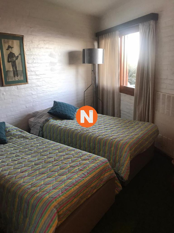 Casa Ref.220126 - Casa a la venta de 6 dormitorios, 7 ambientes en Punta del Este 