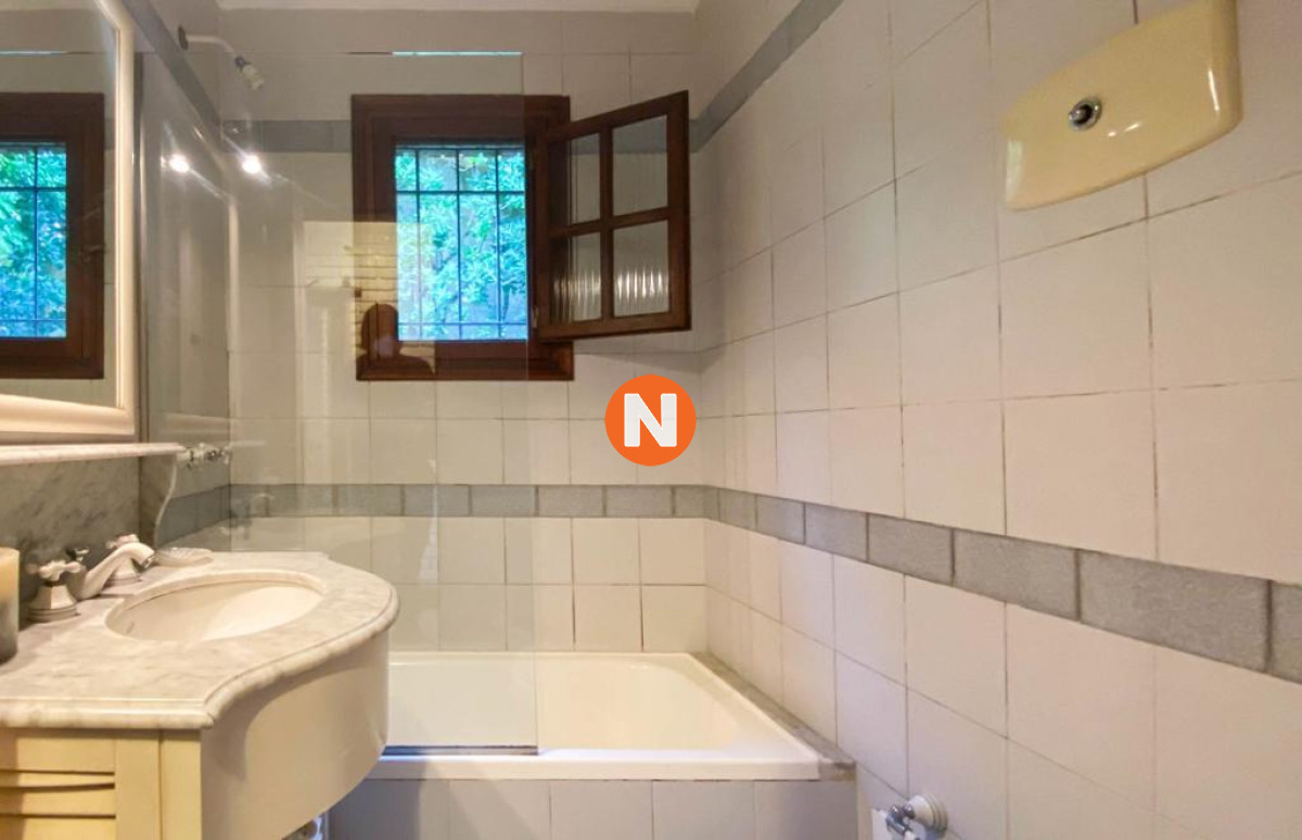 Casa Ref.206136 - Casa en Venta y Alquiler, Mansa, Punta del Este, 4 Dormitorios.