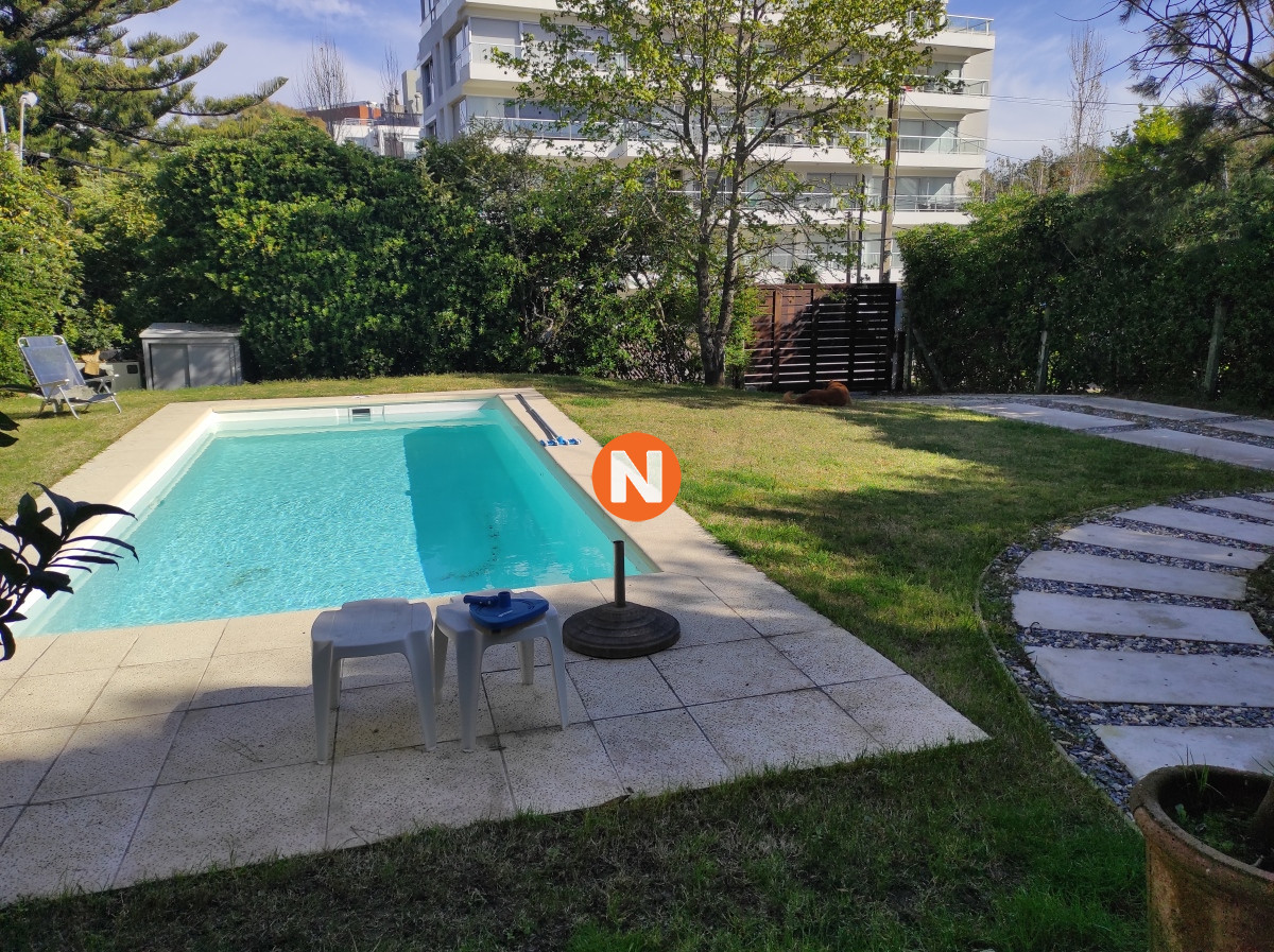 Casa Ref.206143 - Casa en Venta y Alquiler, Aidy Grill, Punta del Este, 4 Dormitorios.