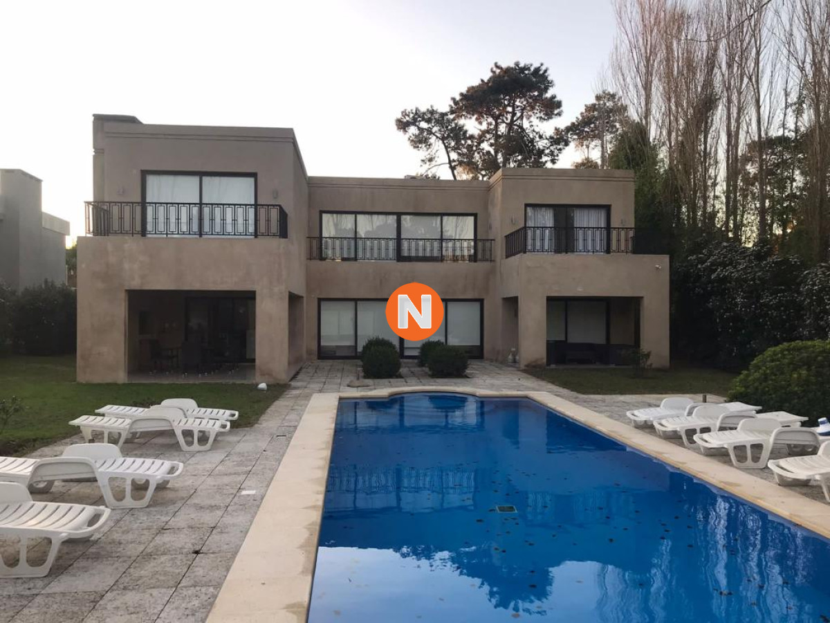 Casa Ref.209043 - Espectacular Casa venta y alquiler de temporada