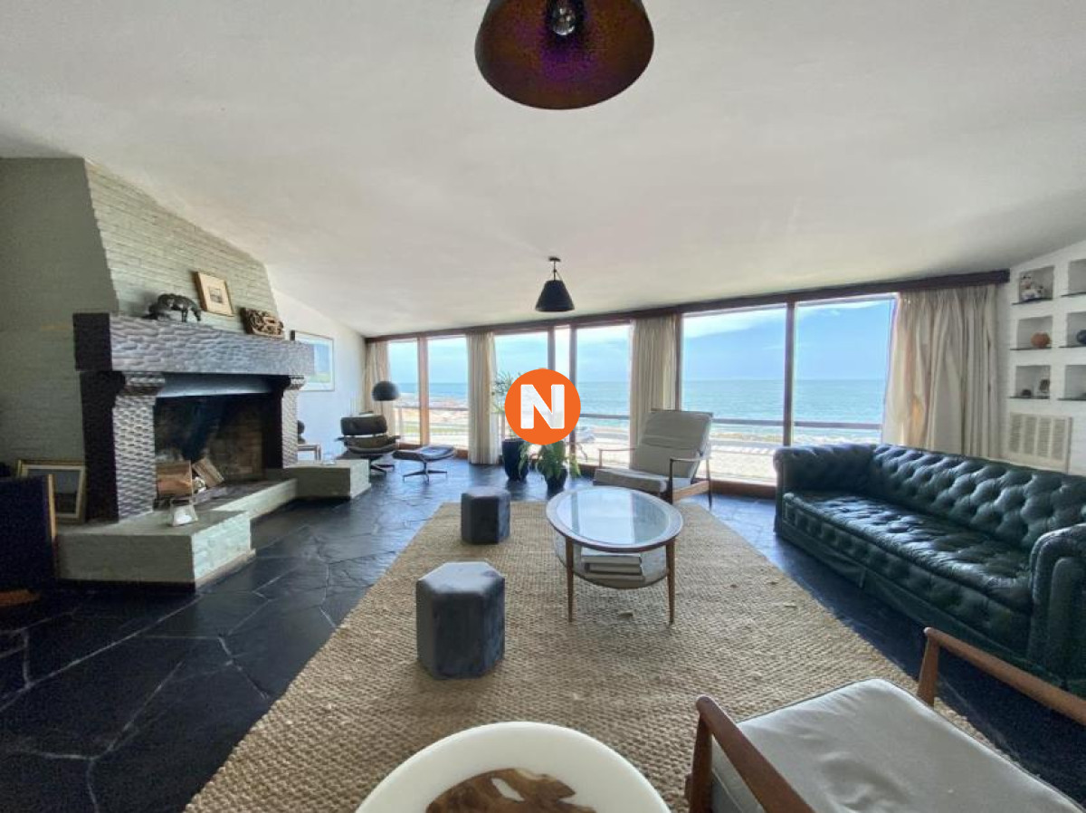 Casa Ref.220126 - Casa a la venta de 6 dormitorios, 7 ambientes en Punta del Este 