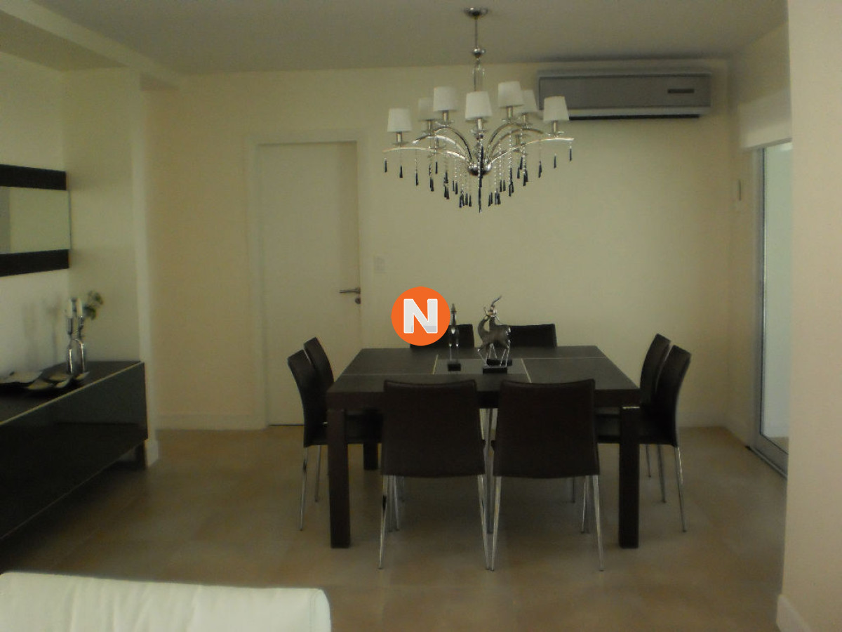 Casa Ref.207825 - Casa en Venta y Alquiler, Mansa, Punta del Este, 4 Dormitorios.