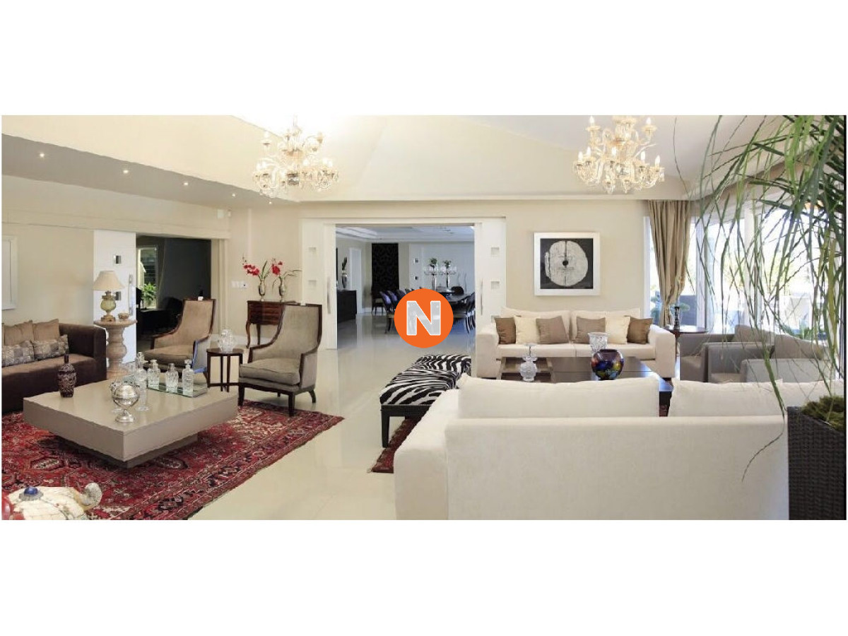 Casa Ref.207848 - Casa mansion  de lujo en venta  Punta del Este, 8 Dormitorios.