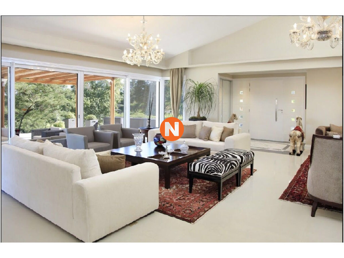 Casa Ref.207848 - Casa mansion  de lujo en venta  Punta del Este, 8 Dormitorios.