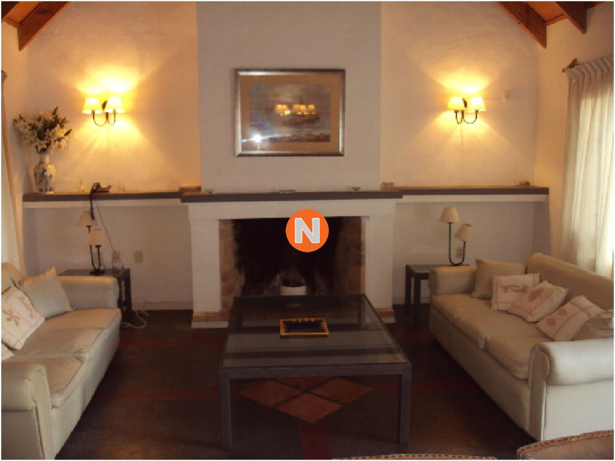 Casa Ref.208052 - Casa en Venta, Brava, Punta del Este, 3 Dormitorios.