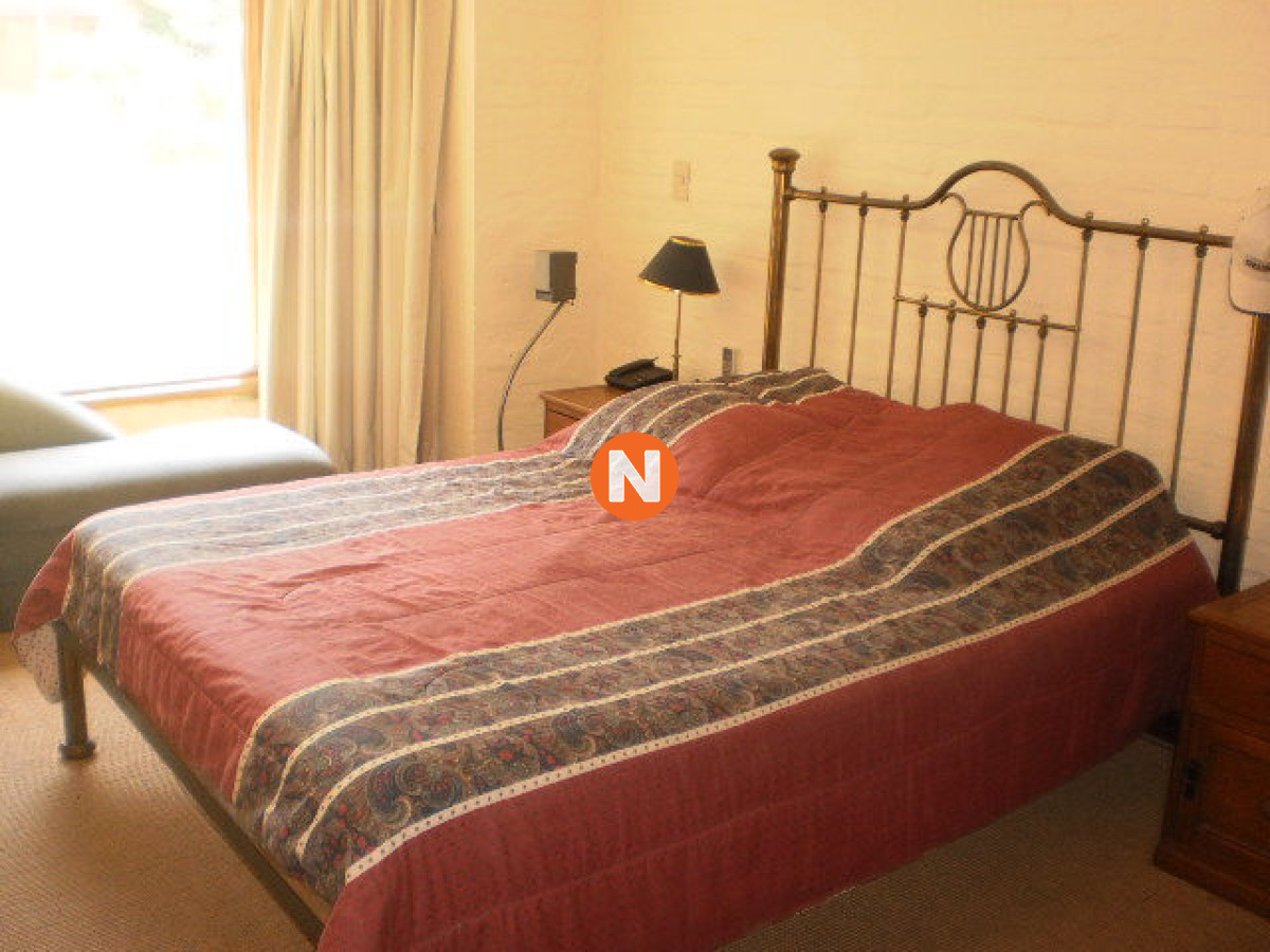 Casa Ref.208407 - Oportunidad Solida Casa en Pinares, 3 dormitorios, Punta del este