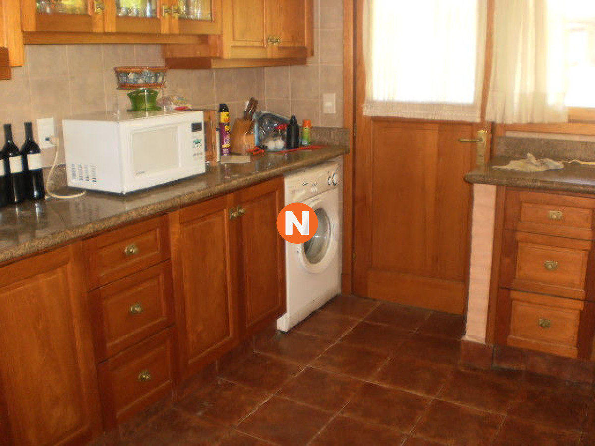 Casa Ref.208407 - Oportunidad Solida Casa en Pinares, 3 dormitorios, Punta del este