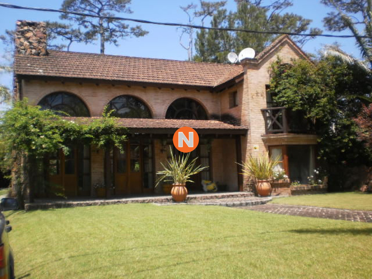 Casa Ref.208407 - Oportunidad Solida Casa en Pinares, 3 dormitorios, Punta del este