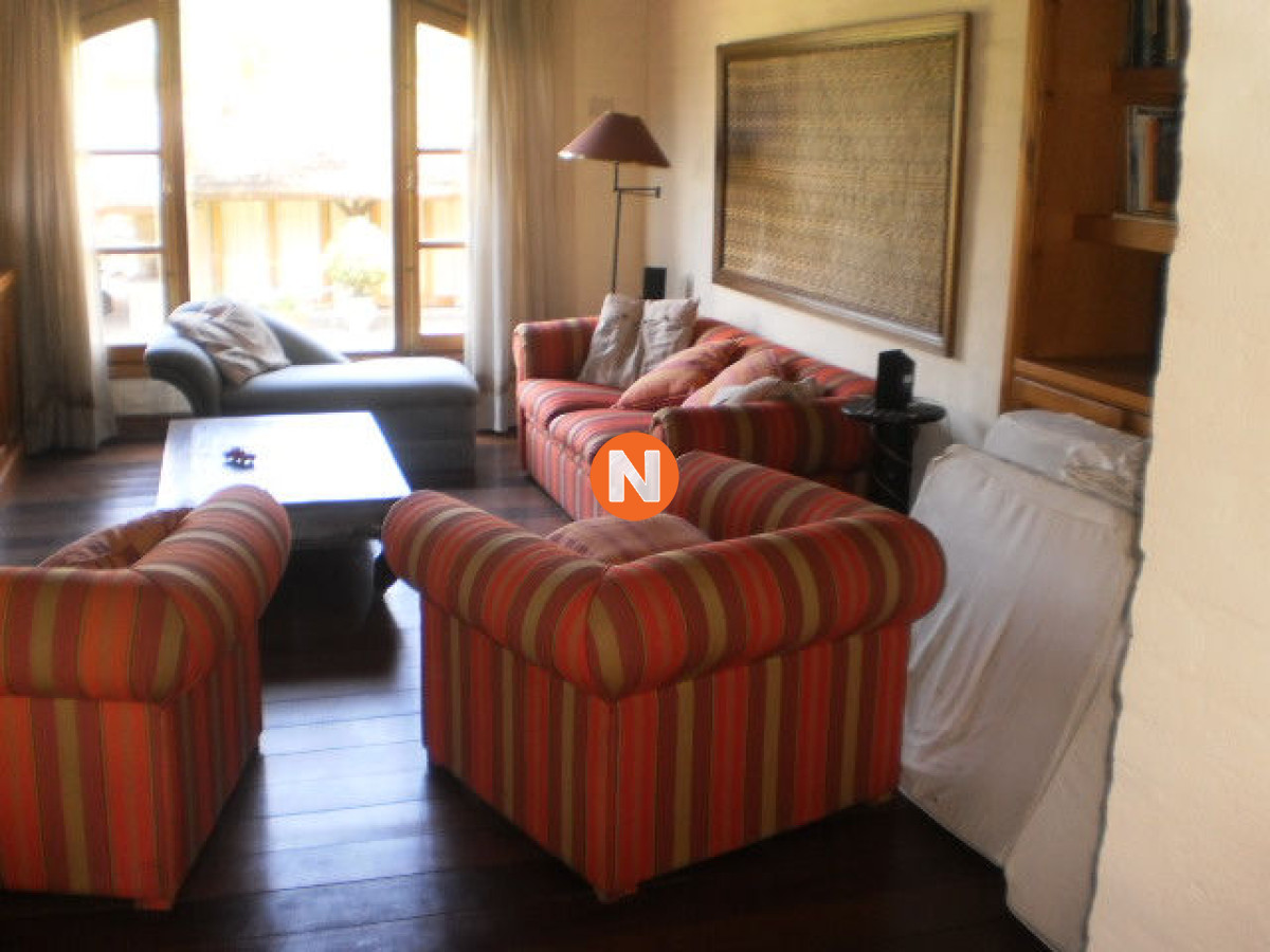 Casa Ref.208407 - Oportunidad Solida Casa en Pinares, 3 dormitorios, Punta del este