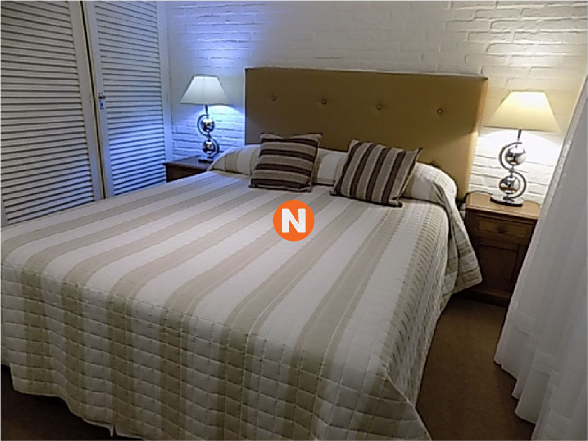 Casa Ref.209748 - Casa en Venta y Alquiler, Mansa, Punta del Este, 6 Dormitorios.