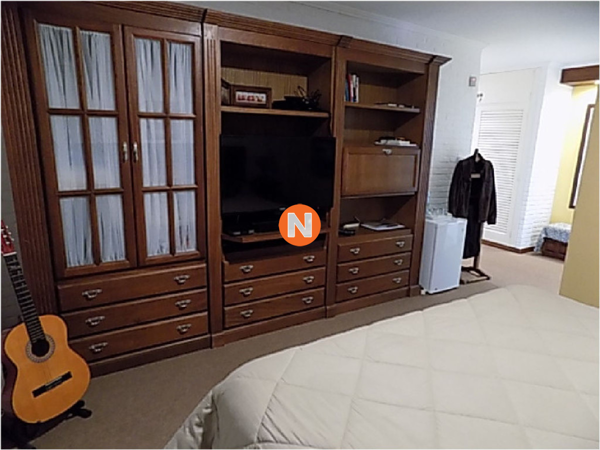 Casa Ref.209748 - Casa en Venta y Alquiler, Mansa, Punta del Este, 6 Dormitorios.