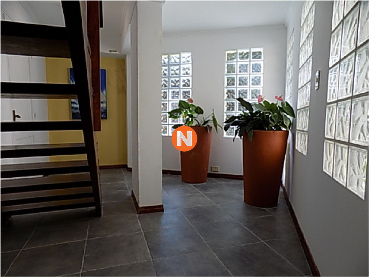 Casa Ref.209748 - Casa en Venta y Alquiler, Mansa, Punta del Este, 6 Dormitorios.