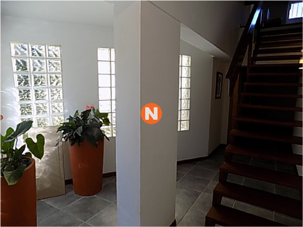 Casa Ref.209748 - Casa en Venta y Alquiler, Mansa, Punta del Este, 6 Dormitorios.