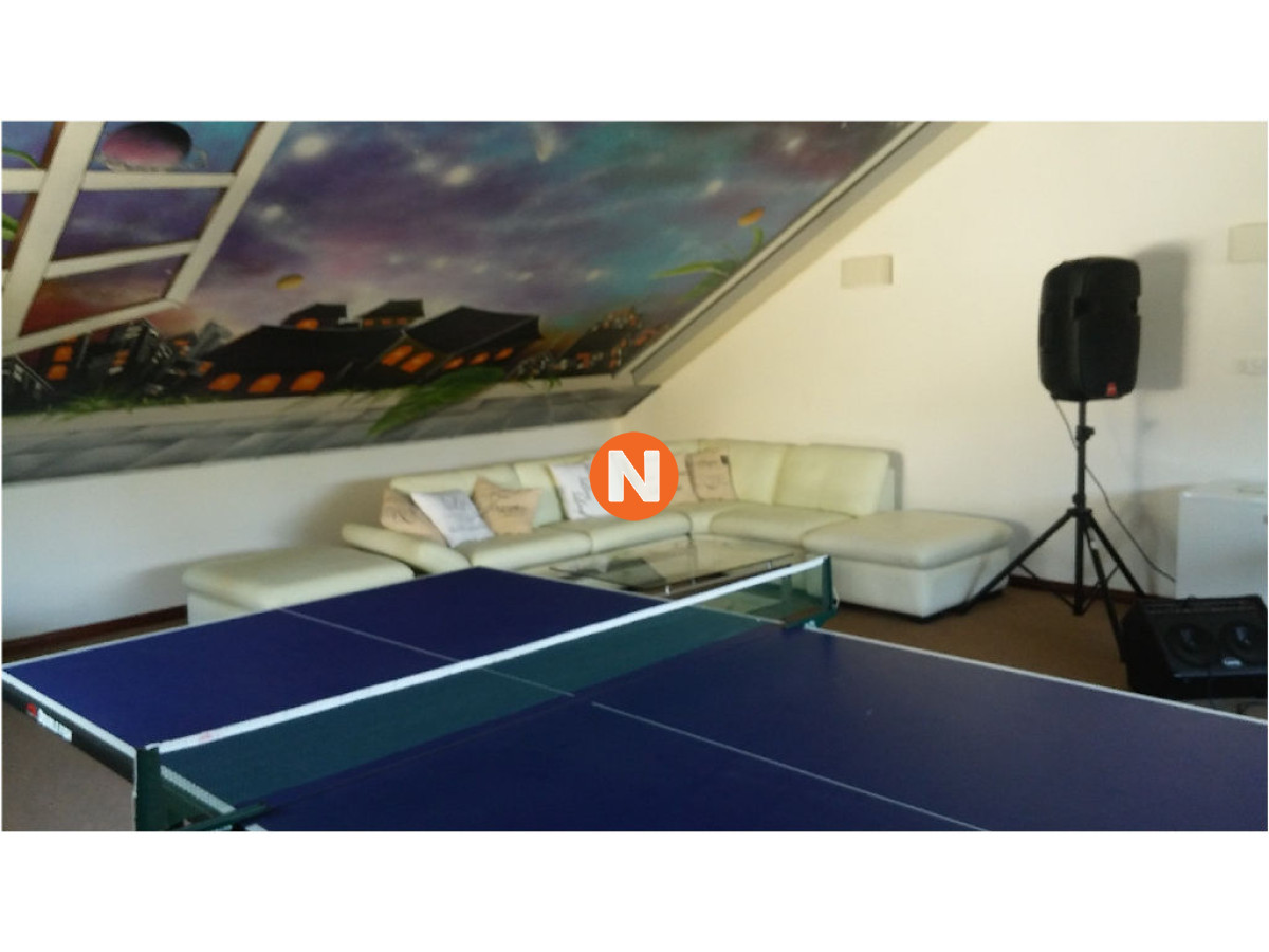Casa Ref.209748 - Casa en Venta y Alquiler, Mansa, Punta del Este, 6 Dormitorios.